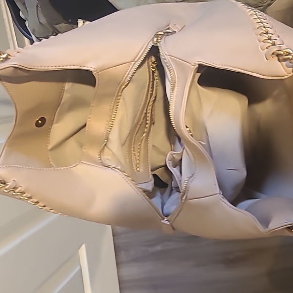 bebe purse - Picture 4 of 5